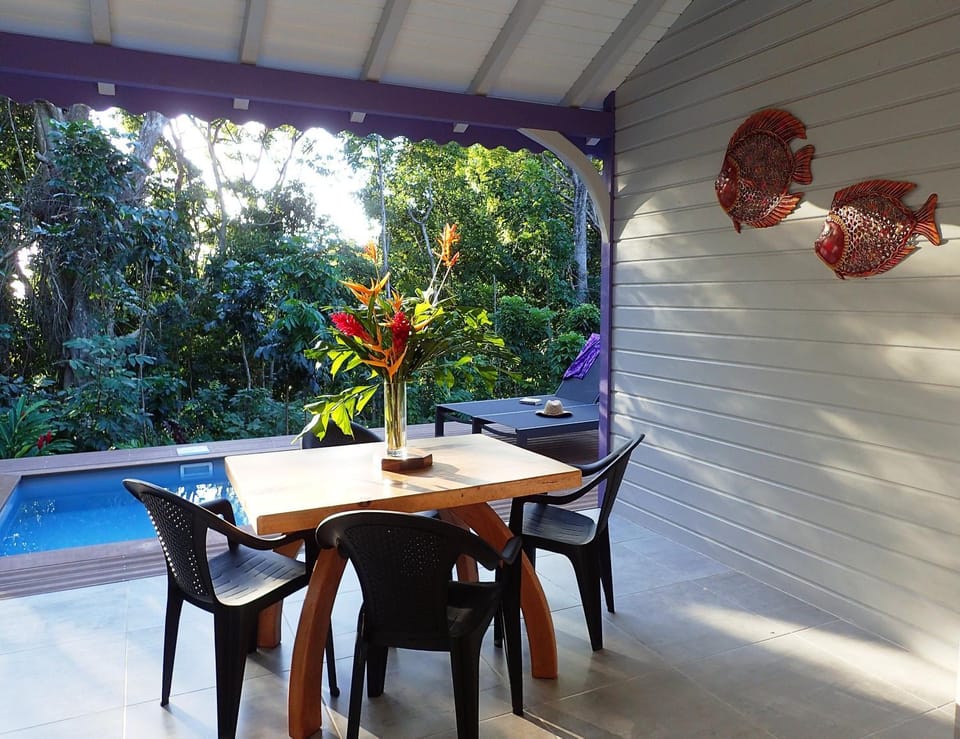 Patio, Dining area, Swimming pool, Swimming pool