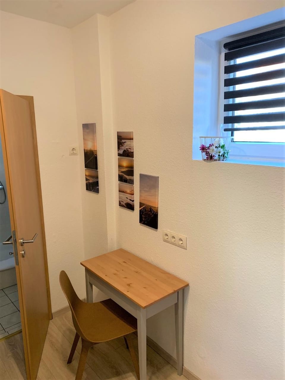 Seating area, Bedroom