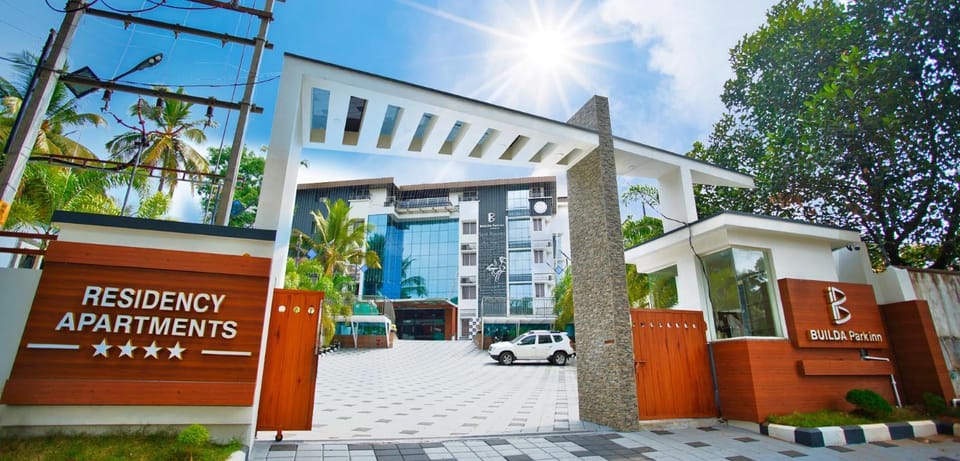 Property building, Facade/entrance