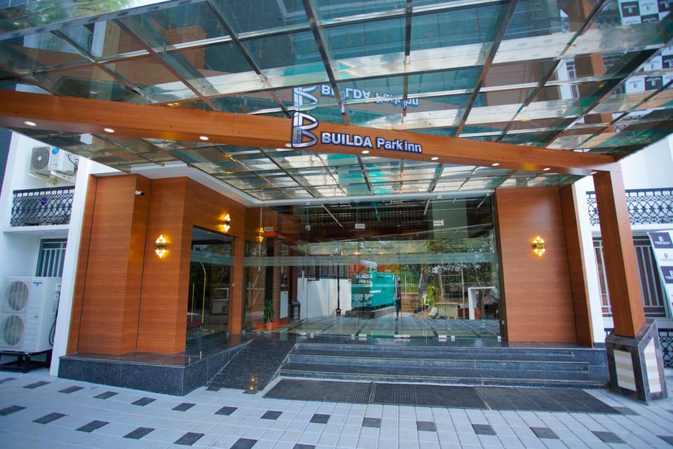 Property building, Facade/entrance
