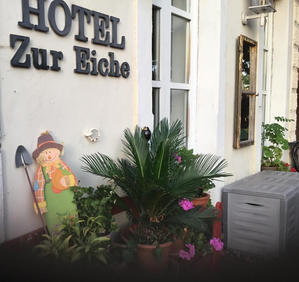 Hotel zur Eiche Hotel in Saarland, 66, Germany