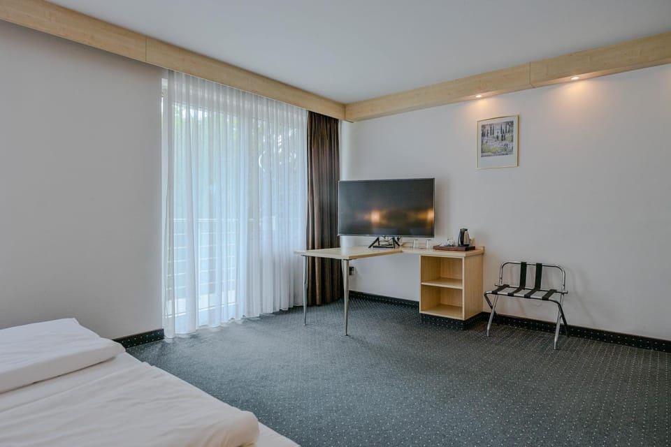 Communal lounge/ TV room, Evening entertainment