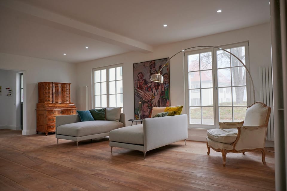 Living room, Seating area