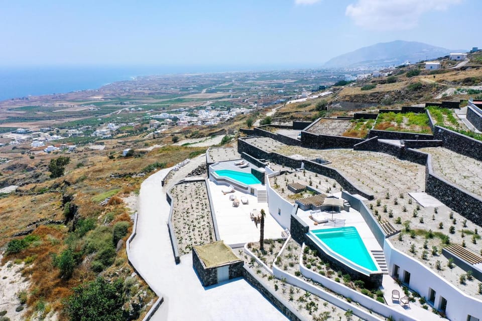 Property building, Bird's eye view, Landmark view, Sea view