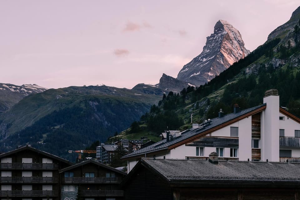 Nearby landmark, View (from property/room), Mountain view