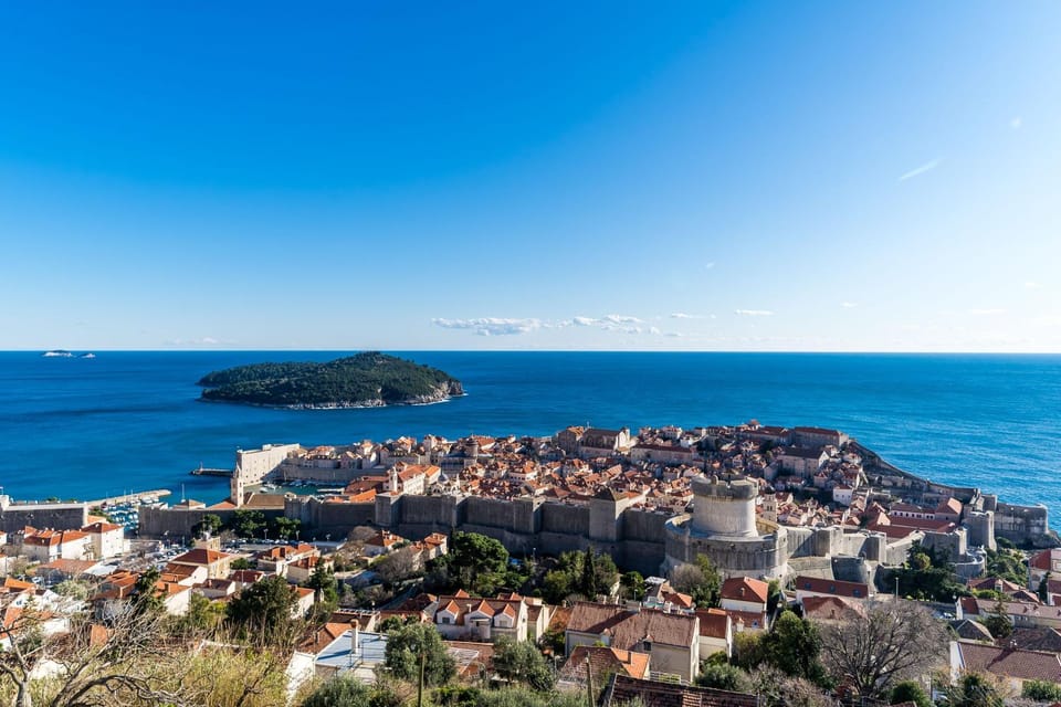 City view, Sea view