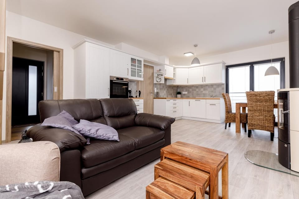 Kitchen or kitchenette, Living room, stove