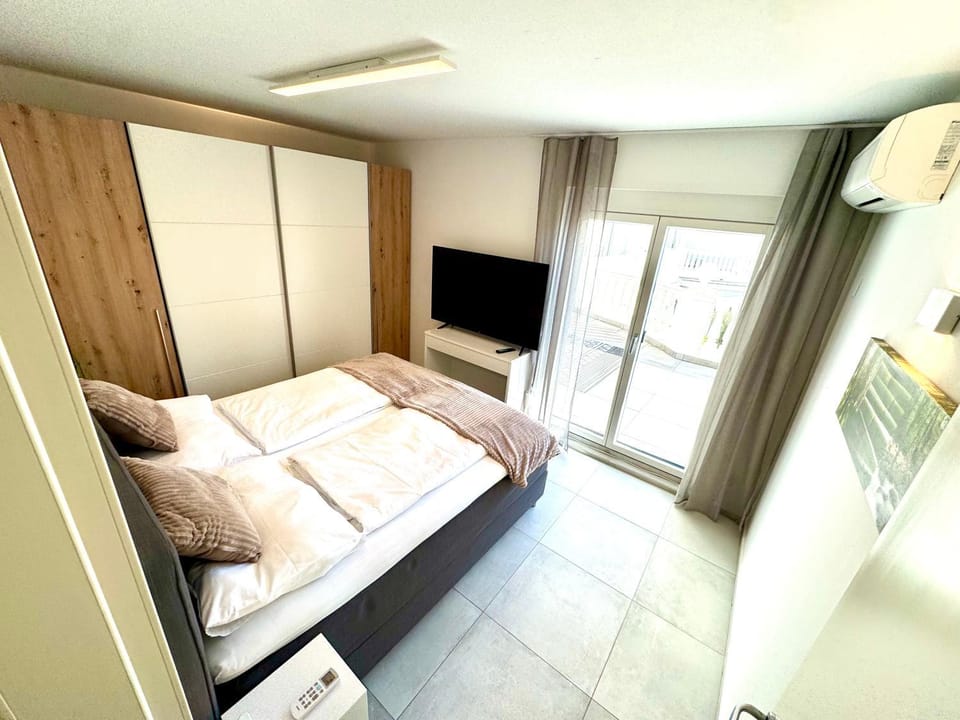 SPA-Residenz Apartments POOLs INDOOR & OUTDOOR, private Garden or Balcony or Terrace Apartment in Slovakia