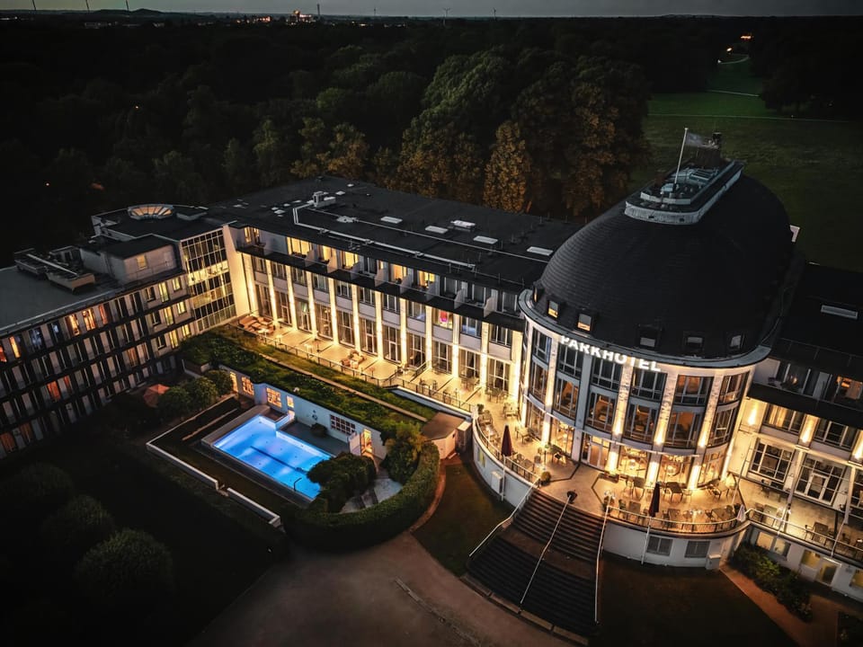 Property building, Swimming pool