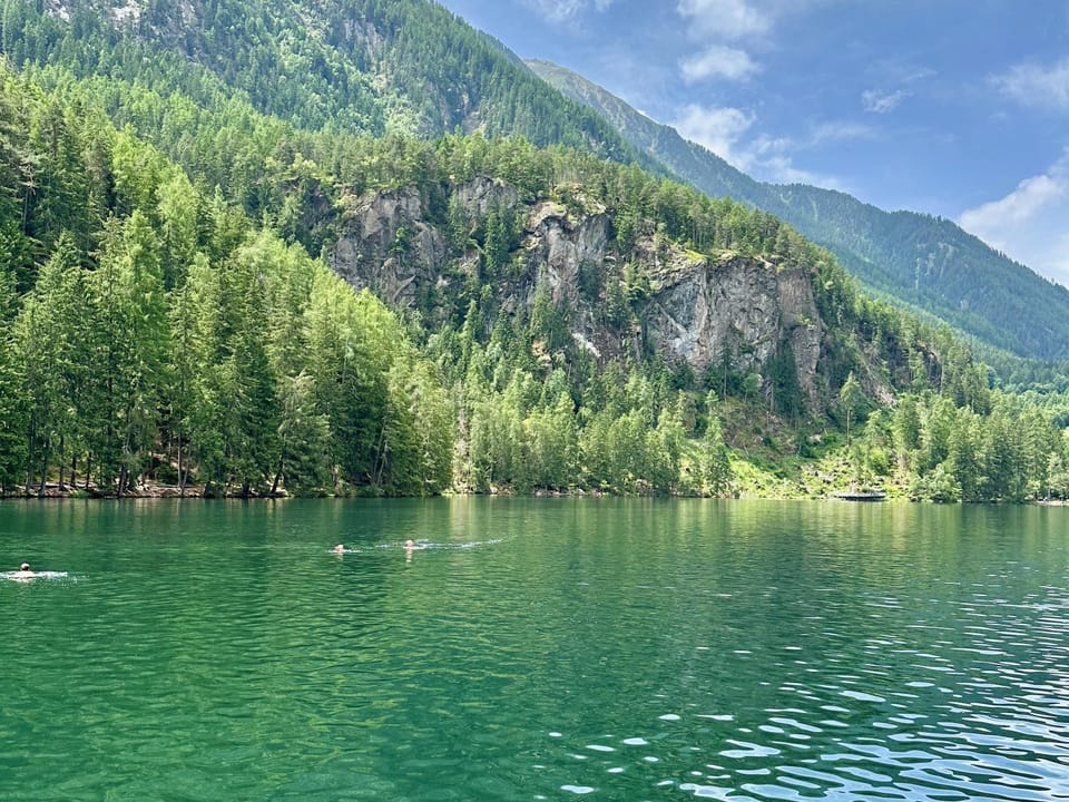 Nearby landmark, Day, Natural landscape, Summer, Hiking, Lake view, Mountain view