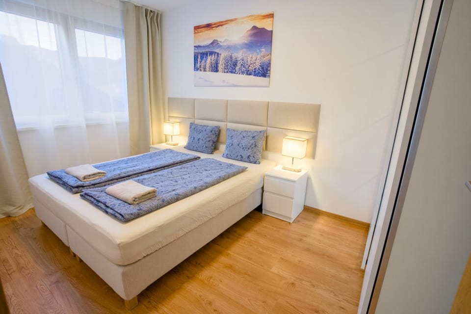 Bed, Photo of the whole room, Bedroom, towels, wardrobe