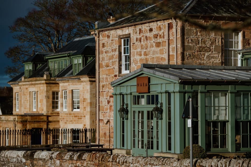 Property building, Restaurant/places to eat