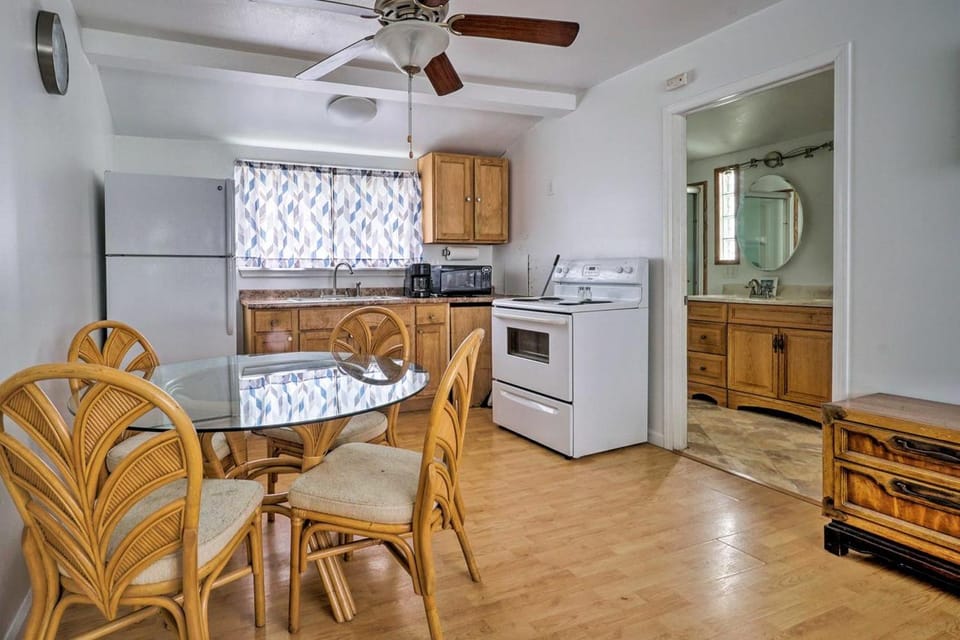 Lakefront Geneva Vacation Rental - Walk to Strip! House in Geneva-on-the-Lake