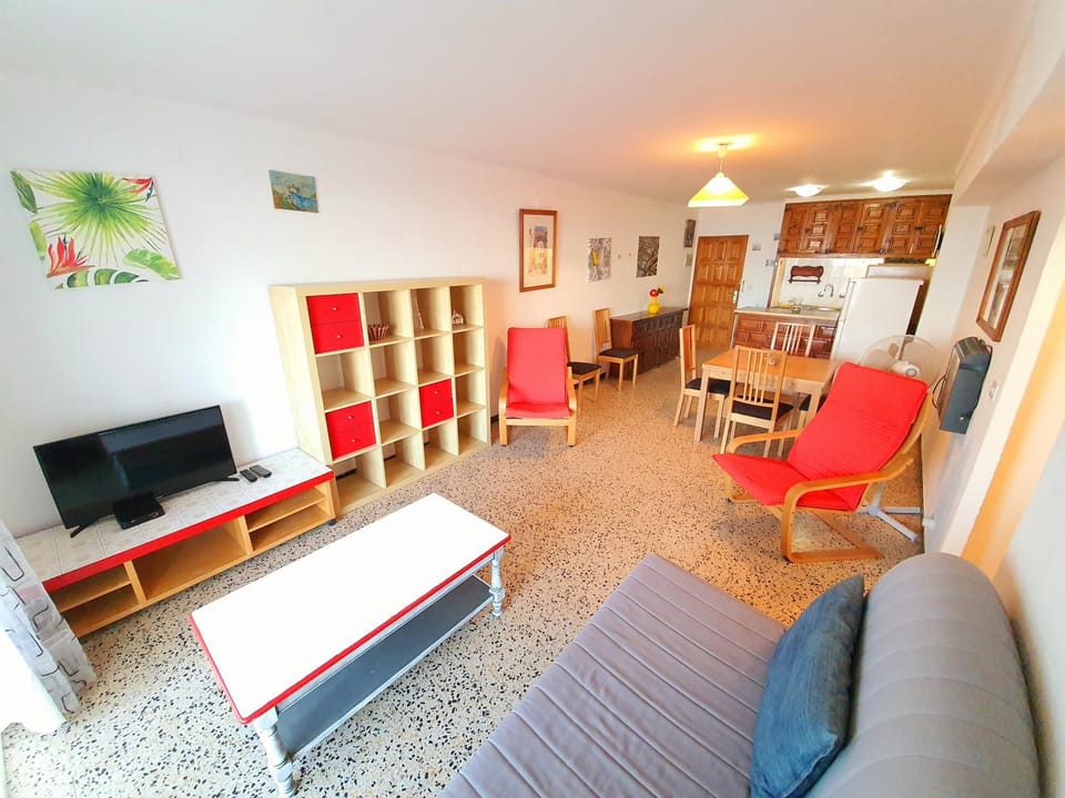 APARTAMENTO KARINA BEACH-3 Apartment in Alt Empordà