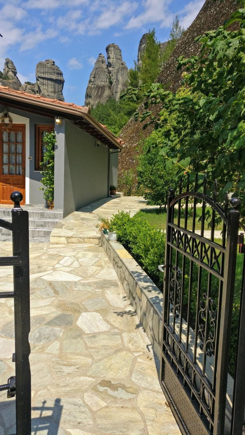 Elenas Meteora Balcony Apartment in North Macedonia