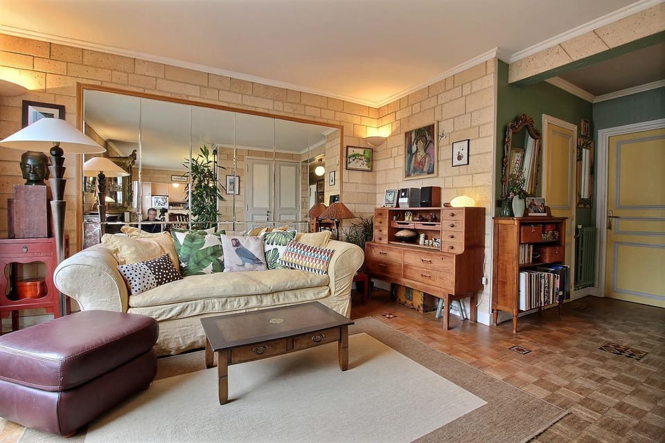Library, Living room, Seating area