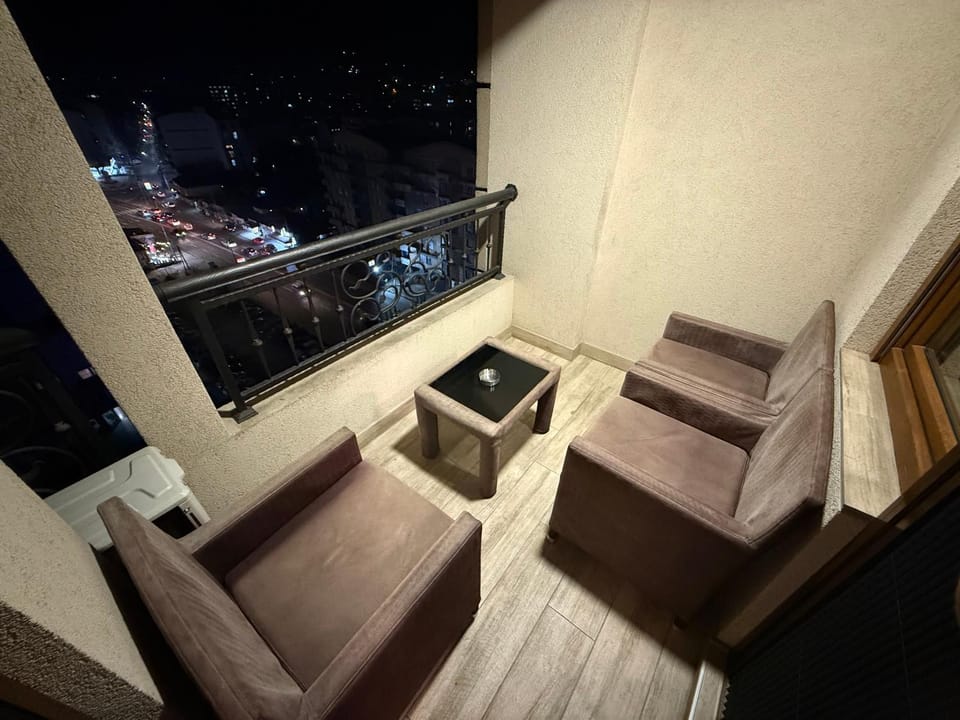 Night, View (from property/room), Balcony/Terrace, Seating area