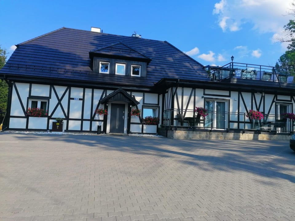 Property building, Day