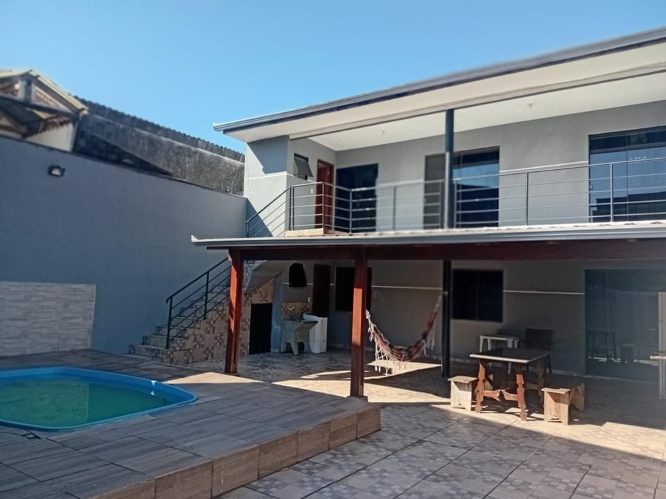 Sobrado com piscina em Caioba Apartment in State of Paraná