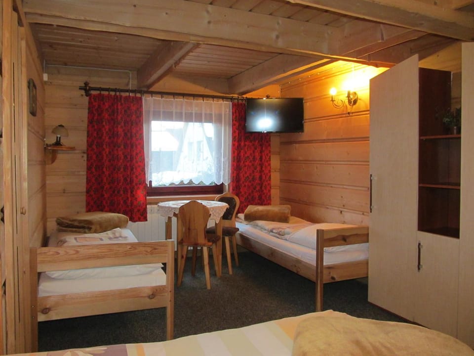 Bathroom, TV and multimedia, Photo of the whole room, Bedroom