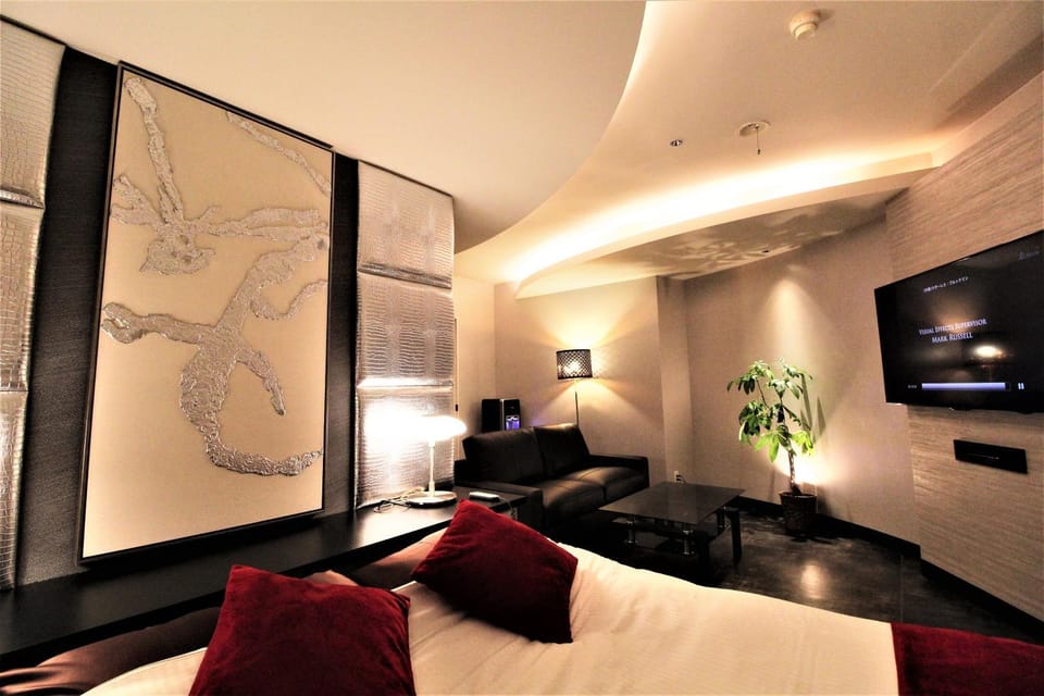 Bed, TV and multimedia, Living room, Photo of the whole room, Bedroom