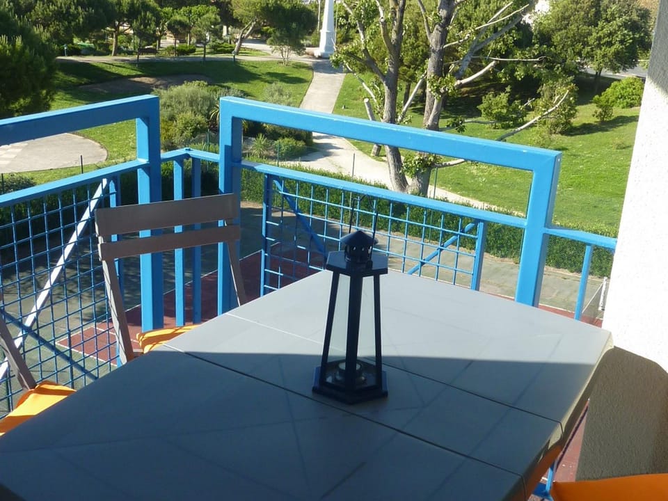 Châtelaillon-Plage : T2 panoramique sur la mer pour 2 avec piscine Apartment in Nouvelle-Aquitaine
