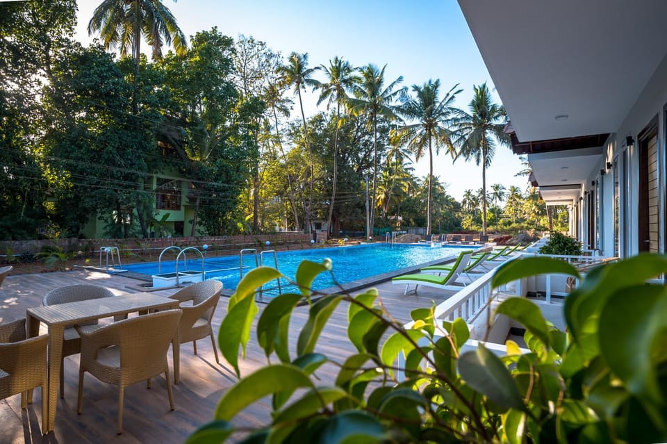 Pool view, Swimming pool