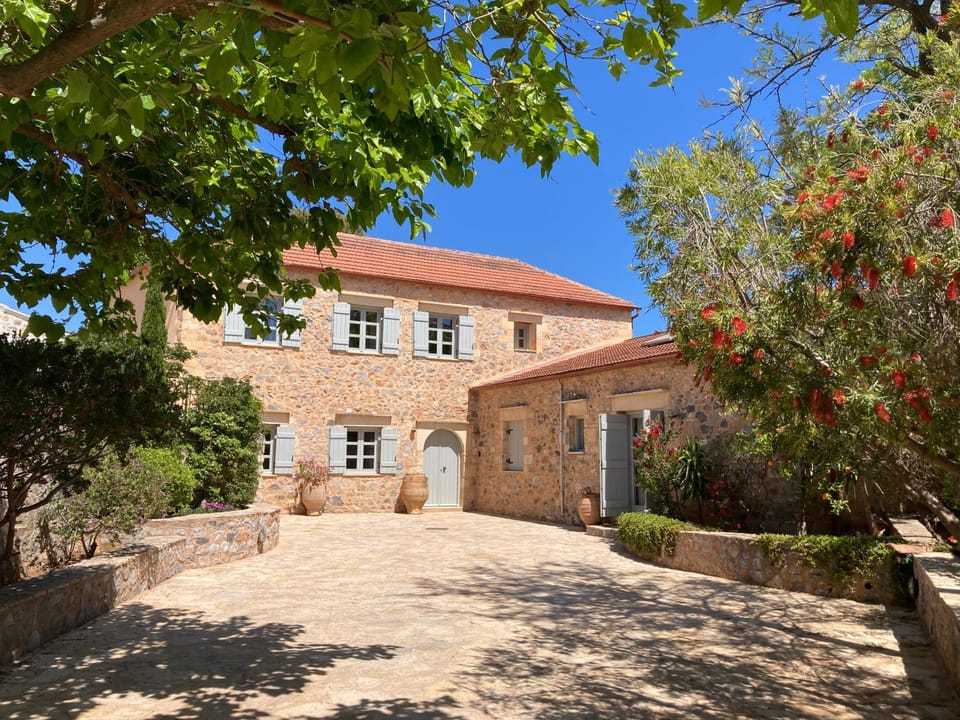 Property building, Day