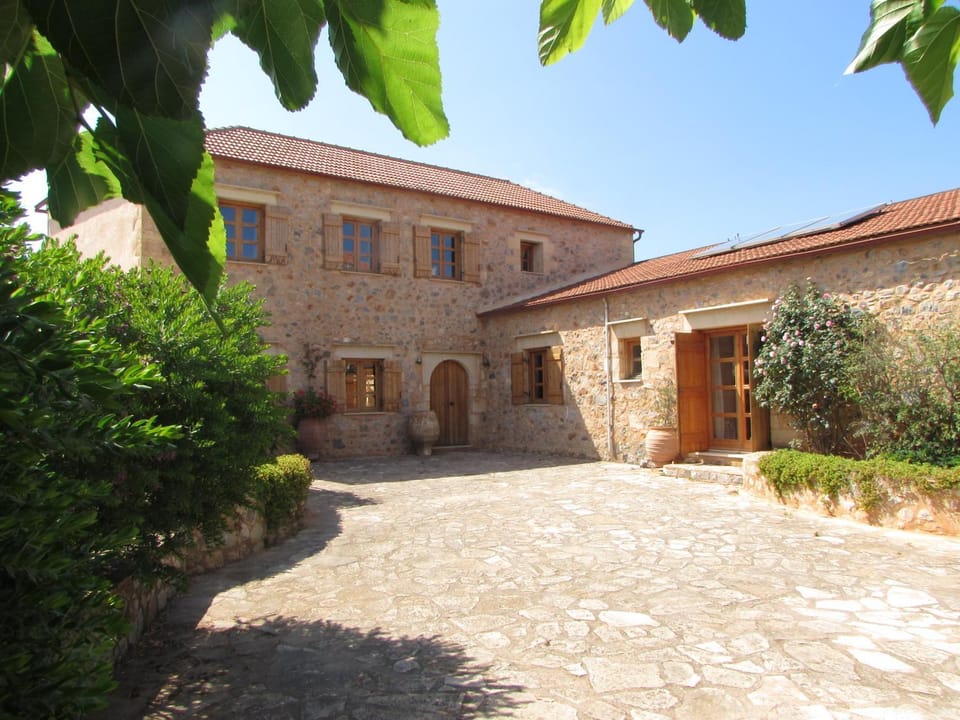 Property building, Day