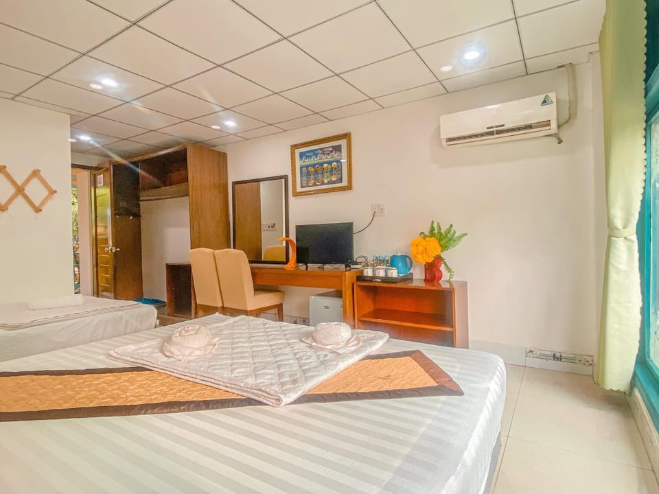 Khách sạn Vườn Cau & Khu vui chơi giải trí SaLa Hotel in Cambodia