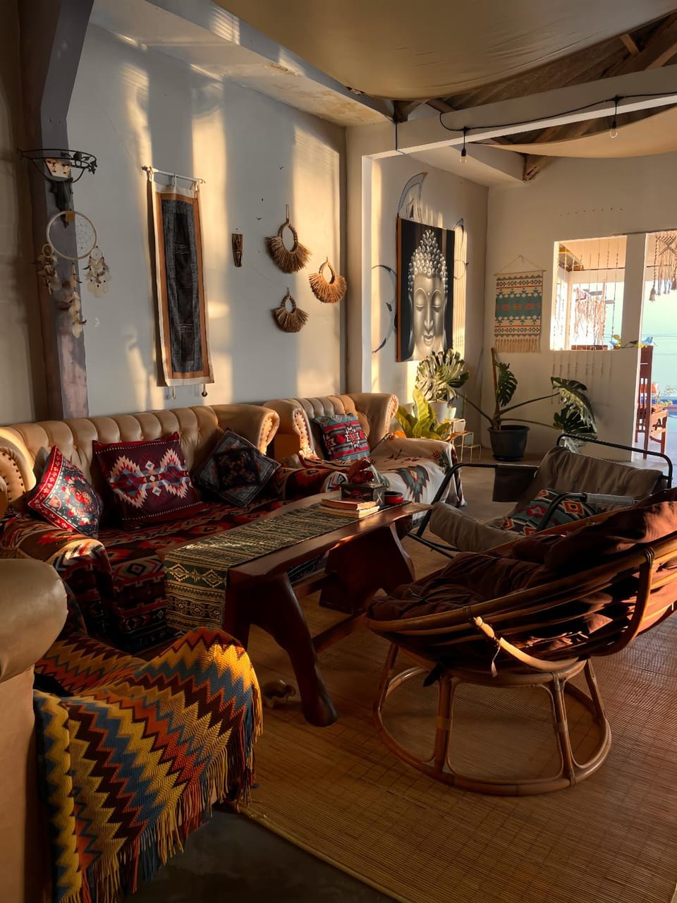 Living room, Seating area