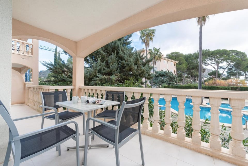 Balcony/Terrace, Pool view