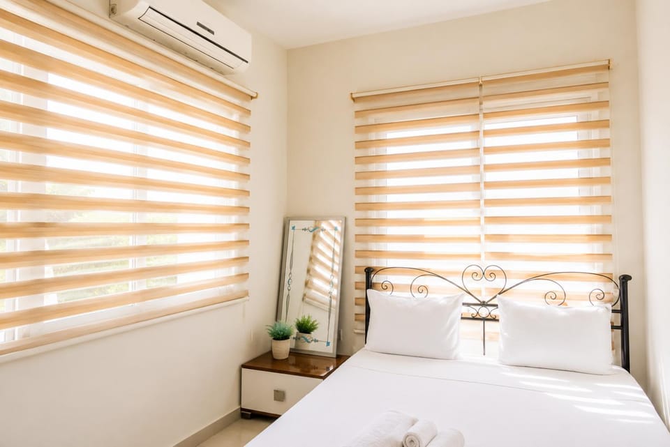 Bed, Photo of the whole room, Bedroom, air conditioner