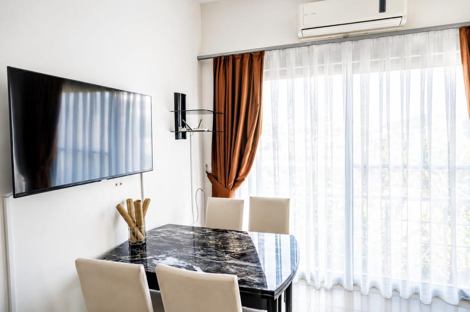 TV and multimedia, Dining area, air conditioner