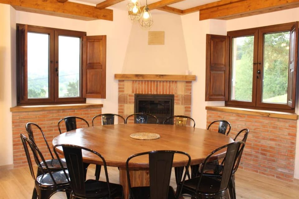Living room, Dining area, fireplace