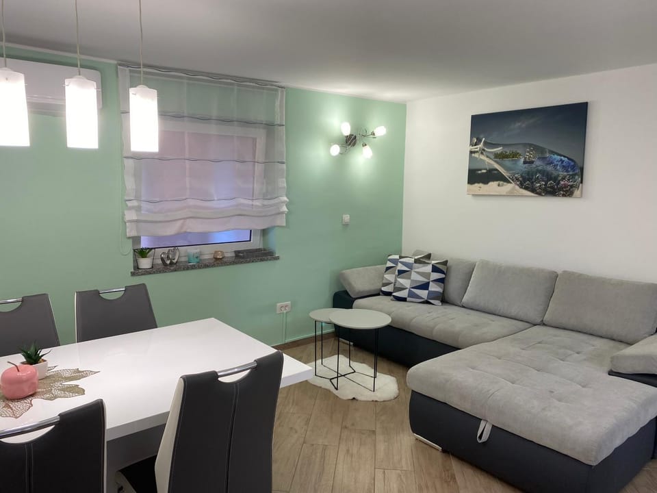 Living room, Seating area, Dining area
