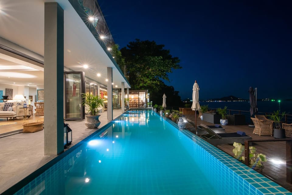 Pool view, Pool view