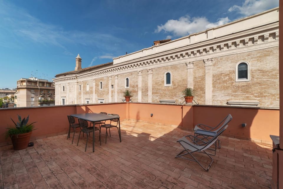 Apartment with Terrace in via del Pellegrino - FromHometoRome Apartment in Rome