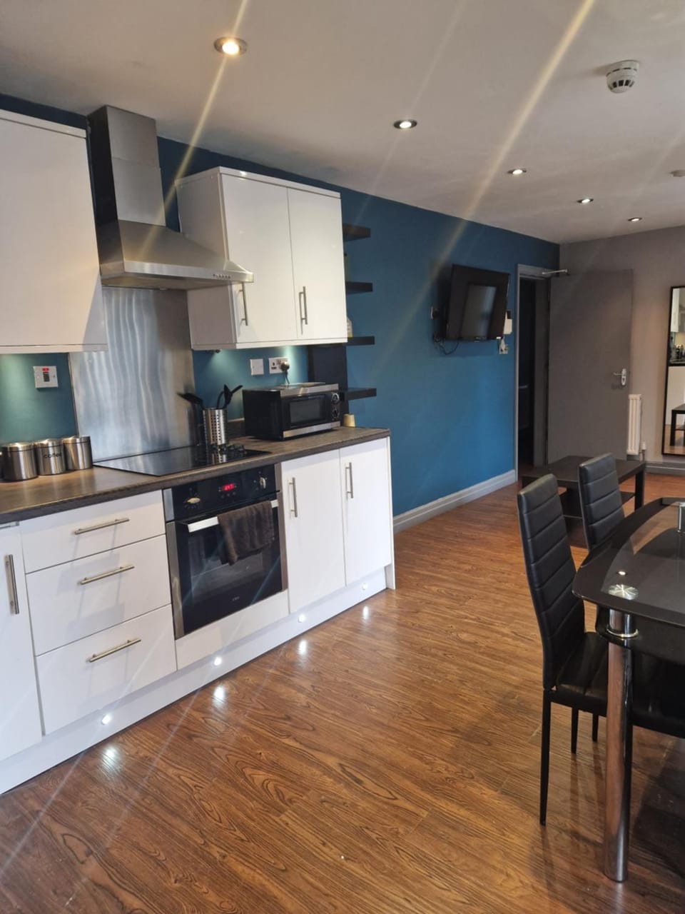 Kitchen or kitchenette, minibar, pet friendly, stove