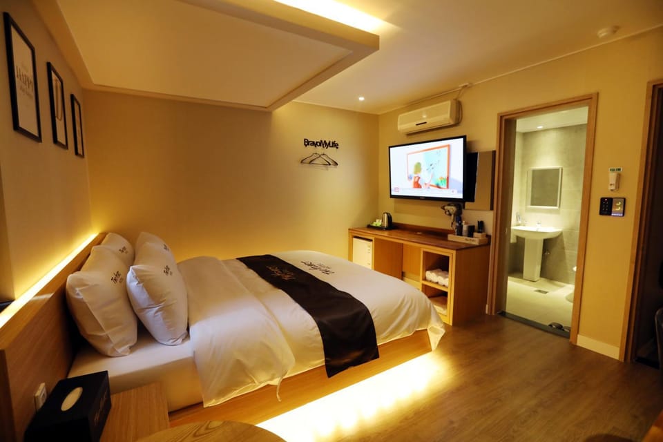 Hotel Two Heart Motel in Daegu