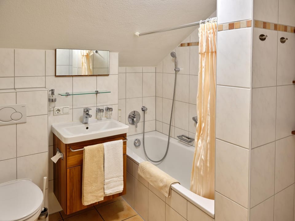 Shower, Bath