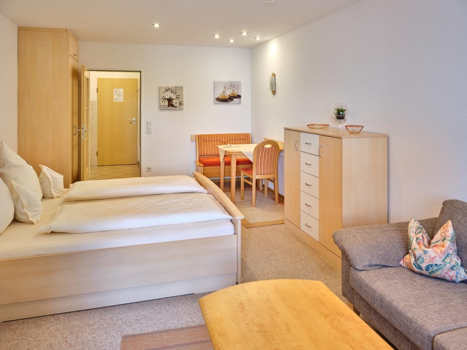Bed, Photo of the whole room, Seating area, Bedroom, wardrobe