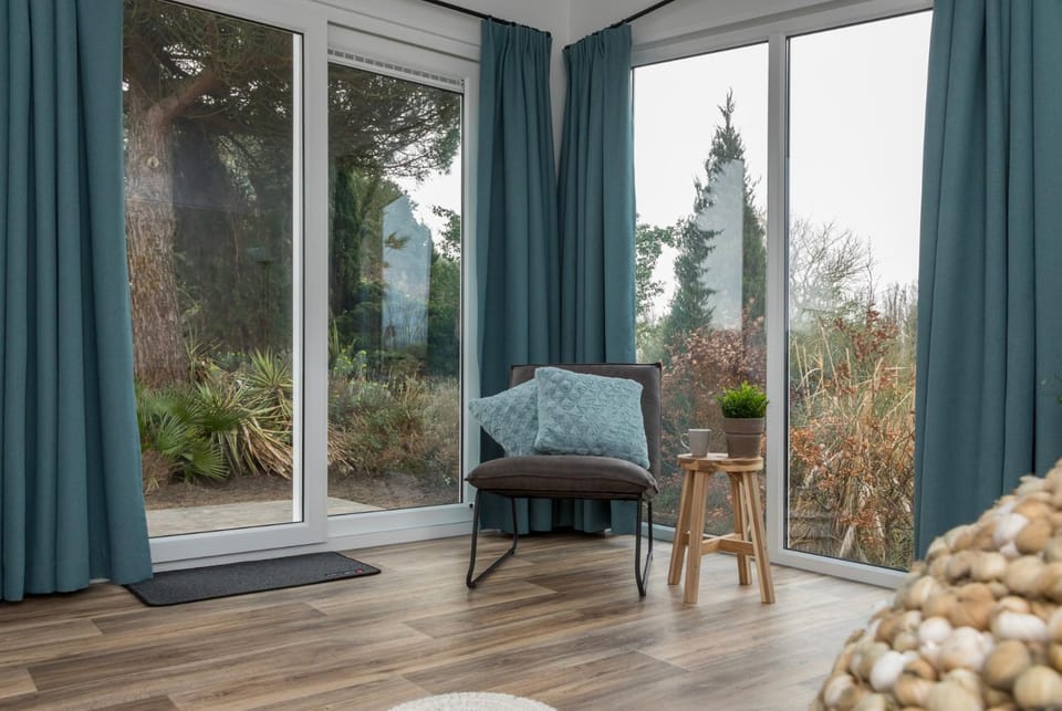 Welcome in - Vakantiepark Fort den Haak - 2 huisdieren toegestaan - Dichtbij strand en Veerse Meer Chalet in Vrouwenpolder