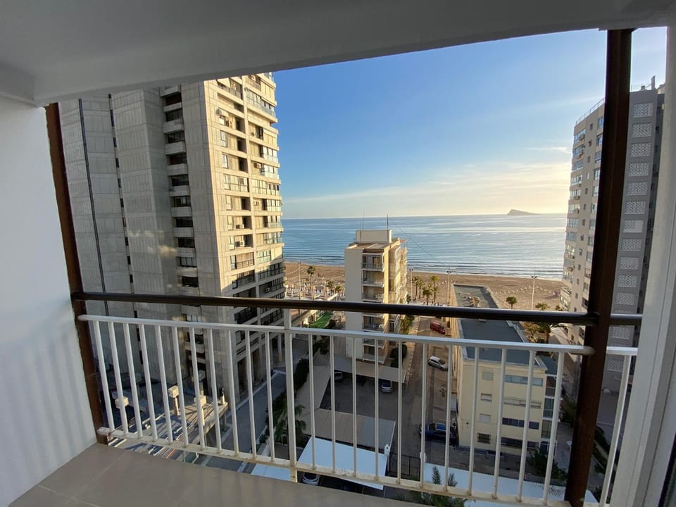 View (from property/room), Balcony/Terrace, City view, Sea view, Street view, Sunrise, Sunset
