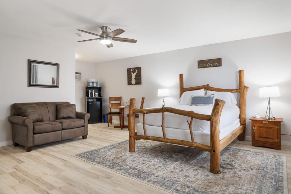 East Shore Lodging Hotel in Lake Wallenpaupack