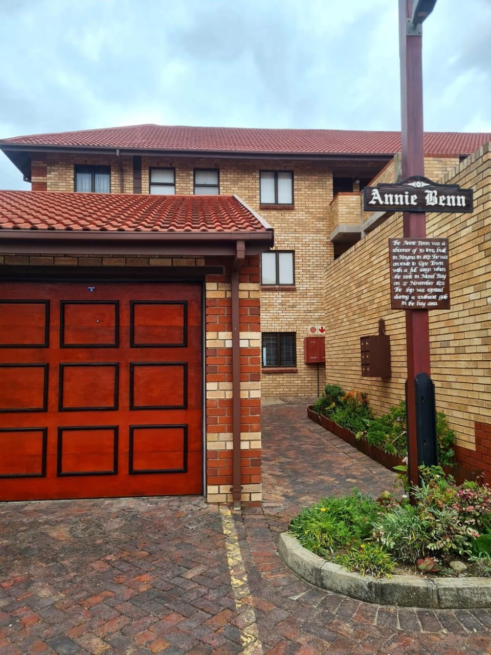 Property building, Day