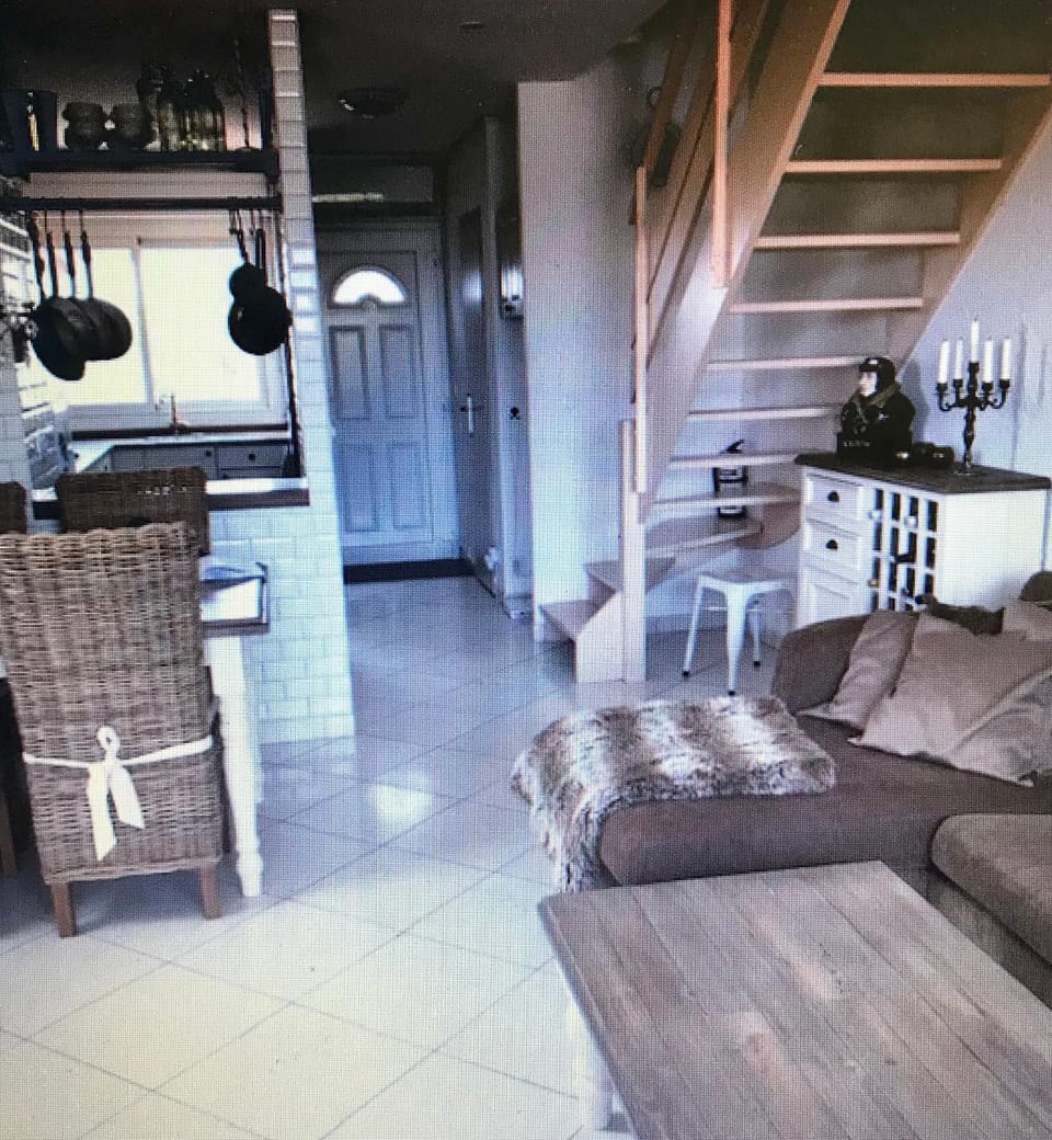 Living room, Lounge or bar