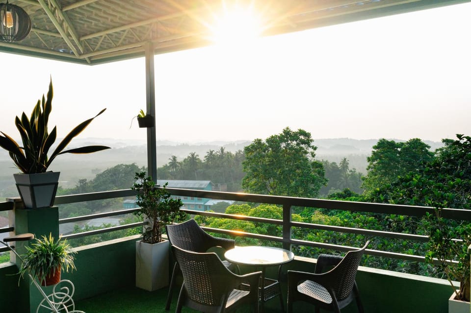 Restaurant/places to eat, Natural landscape, View (from property/room), Mountain view