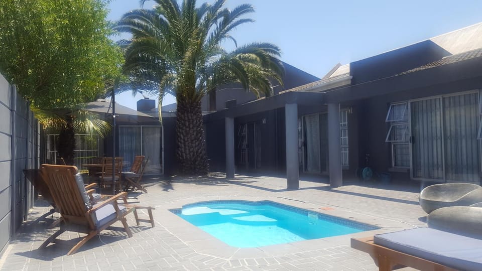 Swimming pool, Swimming pool