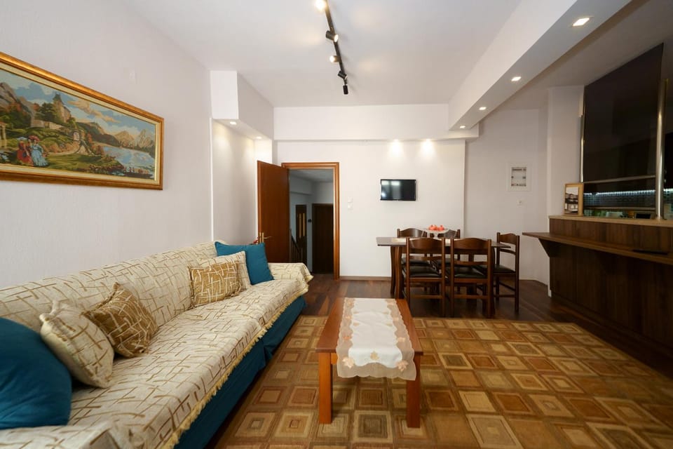 Elati Suites & Apartments-Mihail Bed and Breakfast in Peloponnese, Western Greece and the Ionian